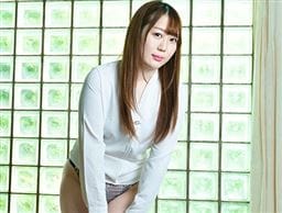 ぽっちゃり美白で痴女なOL～欲求不満は先輩のカラダで解消！～